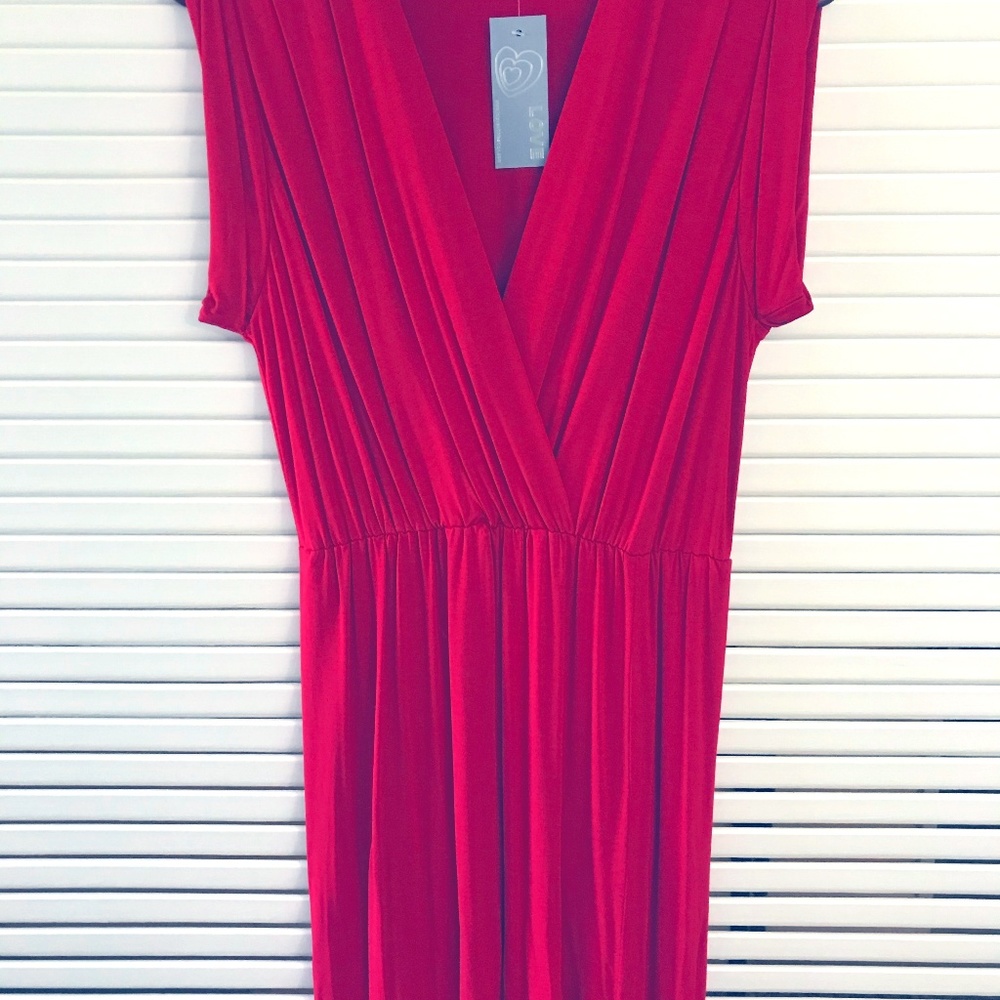 Red Sleeveless V-Neck Maxi Dress w/High Slit.